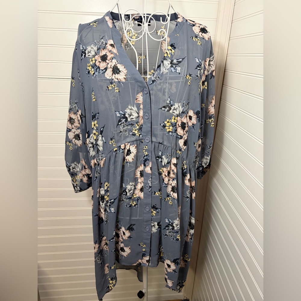 Torrid Dusty Blue Floral High-Low Kimono Style Tunic